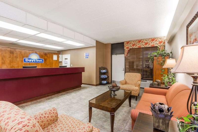 Days Inn By Wyndham Statesboro Zewnętrze zdjęcie